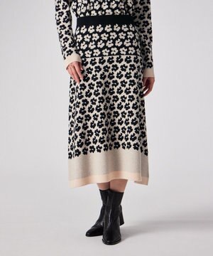  フラワージャカード ニットスカート