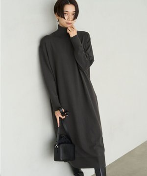  【洗える】ハイネックＩラインニットワンピース