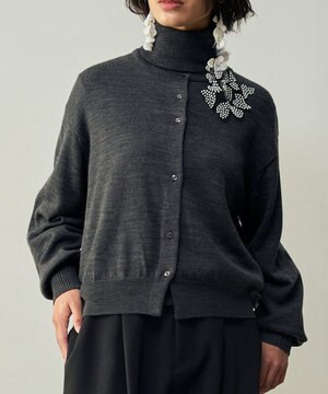  エクストラファインメリノ・丸襟カーディガン