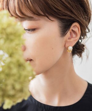  フローラル&コットンパールイヤリング