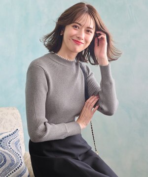  【洗える】ネックパール調リブ ニット