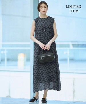 【WEB限定・丈が選べる】サテンオーガンプリント ノースリーブワンピース