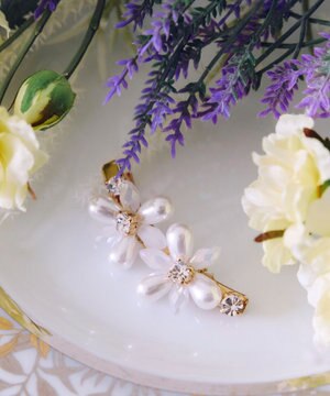  パールフラワーヘアクリップ
