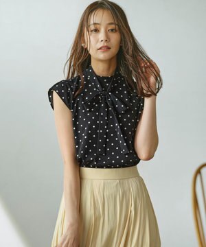  【WEB限定】ドットプリントデシン ボウタイ付きブラウス