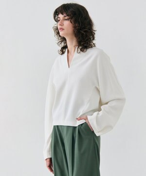  【洗える】RUE / スリットネックフォルムブラウス