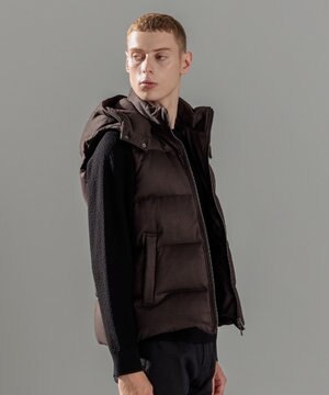 コマスエード　ダウンベスト