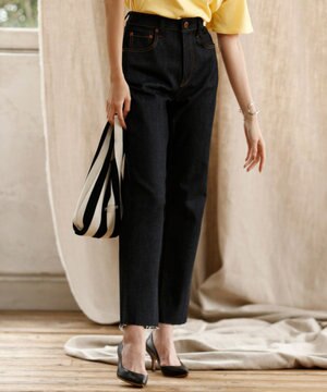 23区DENIMハイライズカットオフデニム