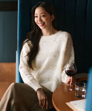 【滝沢眞規子さん着用/一部店舗限定】スパングルボーダー ニット