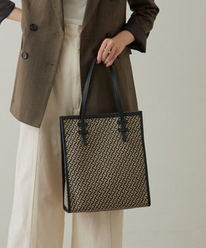  〈美人百花2月号〉モノグランマ M JACQUARD/RUGA