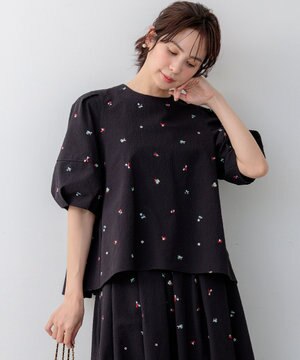 【WEB限定】ミニフラワーエンブロイダリー ブラウス