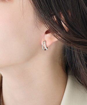  〈アレルギー対応〉プチパールダブルフープセラミックピアス　シルバー