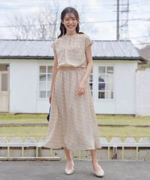  花柄フレンチスリーブワンピース