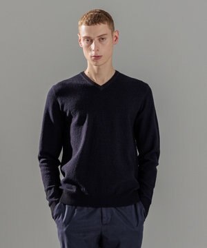  ライトアムンゼン　Vネック