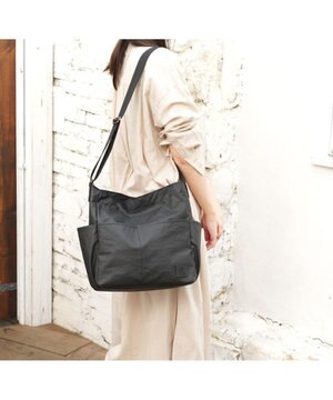  【水や汚れに強い / 超軽量】ショルダー / REGALO