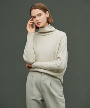 【追加販売】メリノウール ハイネックニット