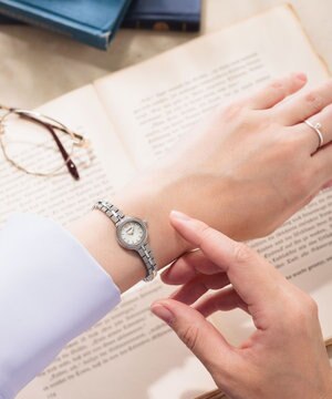  【アンティークな雰囲気】18.4mm 小ぶりで可愛い エコ・ドライブ