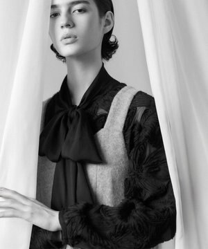  【GOLD LABEL/見上愛さん着用】テープエンブロイダリー ブラウス