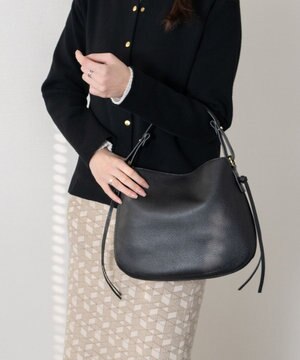  【LORISTELLA】シュリンクレザーハンドバッグ