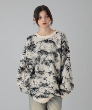  【ユニセックス着用ITEM/MLサイズ展開】ファジーパターンプルオーバー