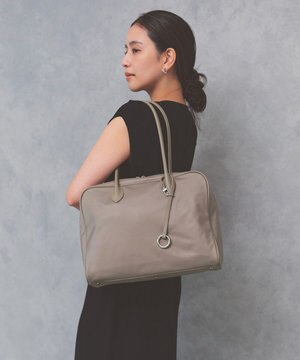  【Breath TOPKAPI】PRIM プリム ナイロン ラウンドスクエア ボストン トートバッグ チャーム付き　A4 / 軽量