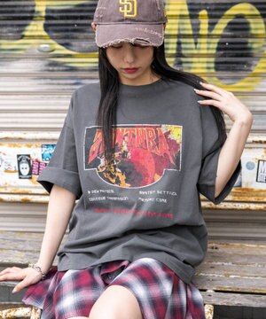  【ユニセックス着用ITEM/SMLサイズ展開】ヴィンテージライクグラフィックT（SS）