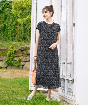  【洗える】花柄シフォン衿ギャザーワンピース