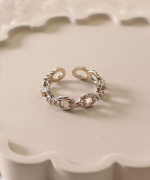  【安田美沙子さん着用】キュービックチェーンリング