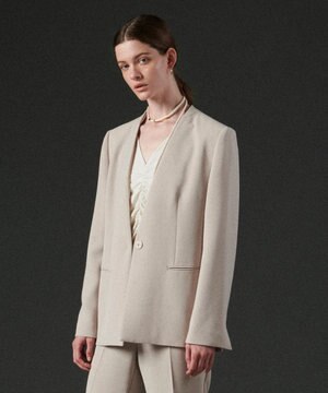 コンフォートフルー　ノーカラージャケット