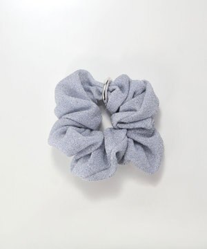  メタルグリッターシュシュ　ライトグレー