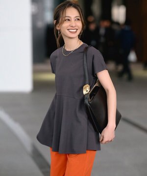  BEAUTY FORM ペプラムＴシャツ
