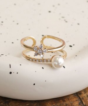  フラワー＋パールダブルリング