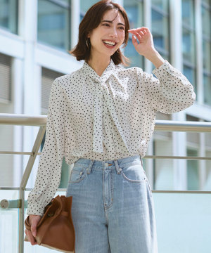 ランダムドットプリント タックブラウス