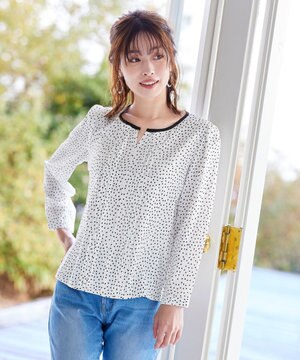  【洗える】大人上品な配色ピンタックブラウス