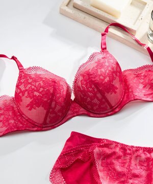  Happy bloom ぷっくり上胸と背中すっきり BRAGENIC