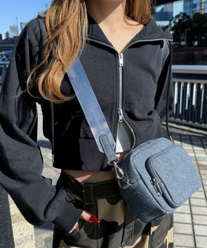  サークルポーチ付きスクエアショルダー