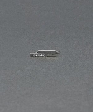  〈金属アレルギー対応〉デュオバービジューイヤーカフ（片耳）　シルバー/ニッケルフリー