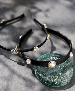 ビジュー付きカチューシャ