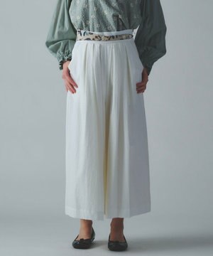  〈心地よいコットン・シアサッカー生地〉筆記帳刺繍ベルトデザイン切り替え 後ろゴム有り フレアーパンツ