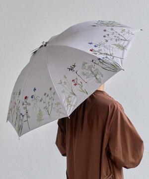 〈一級遮光生地・晴雨兼用〉ボタニカル刺繍の日傘 （折りたたみ傘タイプ）