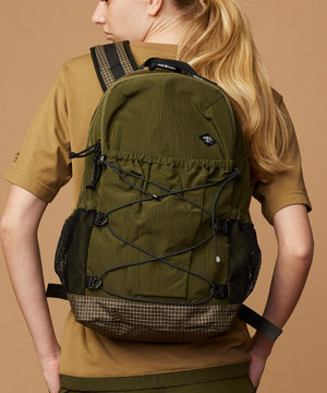 【CREA掲載・軽量/ECO撥水】ナイロンリップクロス バックパック 21L