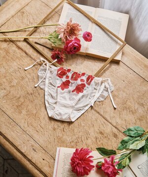  エレガントコレクション【2407】ヒモショーツ