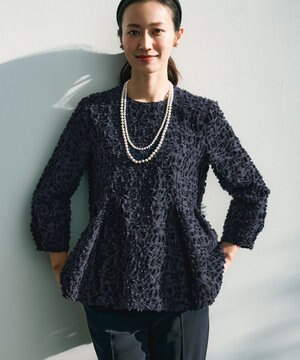  【VERYコラボ】ボタニカル カットジャカード ブラウス