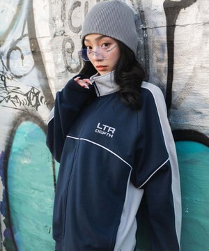  【ユニセックス着用ITEM/MLサイズ展開】パイピングトラックジャケット