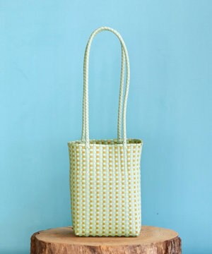  メルカドウーヴンバッグ