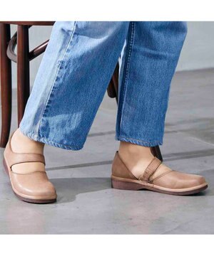  <ing>【WEB限定】【3E】カジュアルフラットシューズ