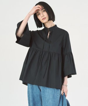  コットンブロード フリルネックシャツ