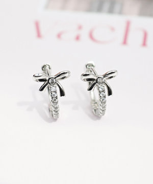 【安田美沙子さん着用・金属アレルギー対応】リボンフープピアス