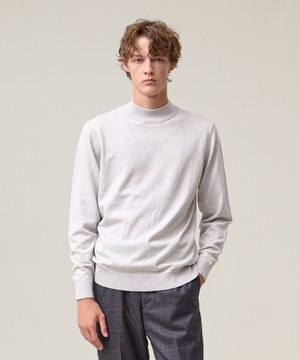  動きやすさにこだわった立体設計【洗える】コットンカシミヤモックネック ニット