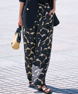  【洗える】Ratti フラワーアートプリント ワイド パンツ