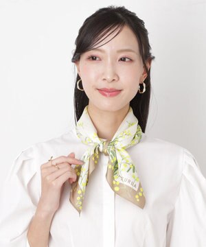  【シルク100%】FURLA (フルラ) ミモザ シルクプリントスカーフ 65cm×65cm UV対策 手洗い可能